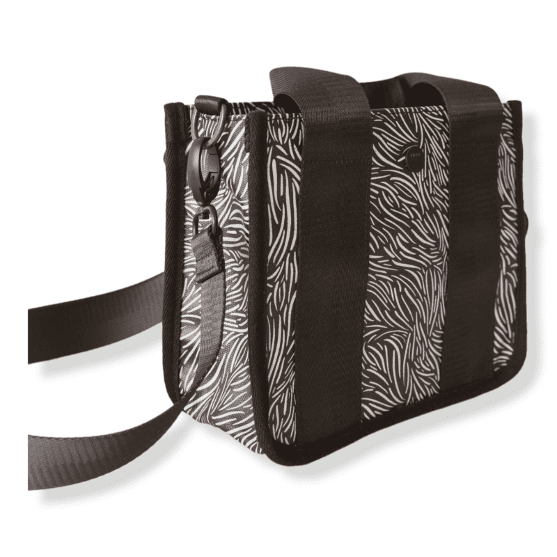 bolso skfk color negro correa de nylon logroño
