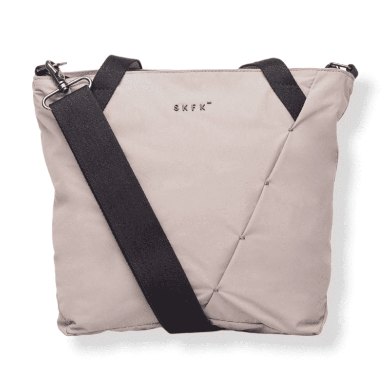 Bolso de cruzar realizado en nylon reciclado colección SKFK logroño