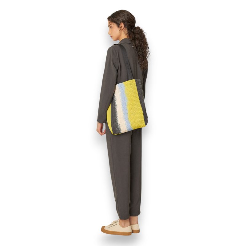 bolso-haundi-logroño-cuadros-skfk-plisado-mostaza-multicolor