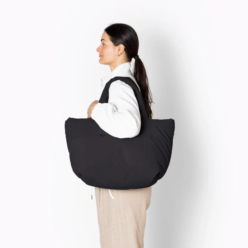 Bolso mediano Olivia negro Ucon Acrobatics - Imagen 6