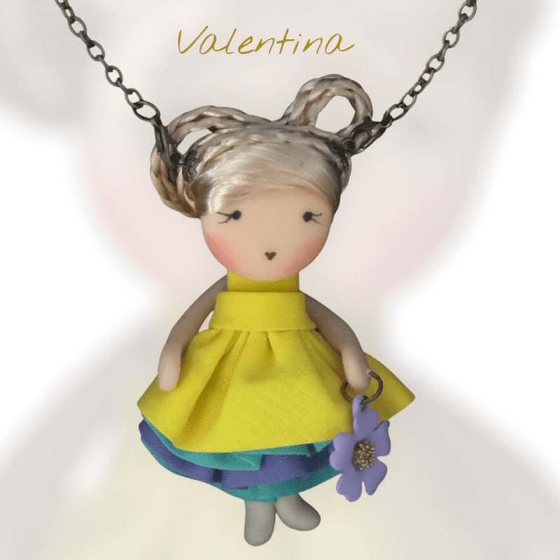 collar-broche-muñeca-valentina